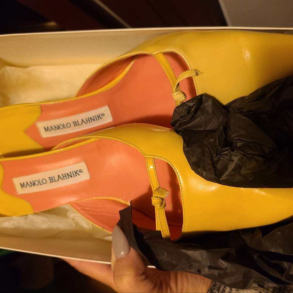 Manolo blanik heels